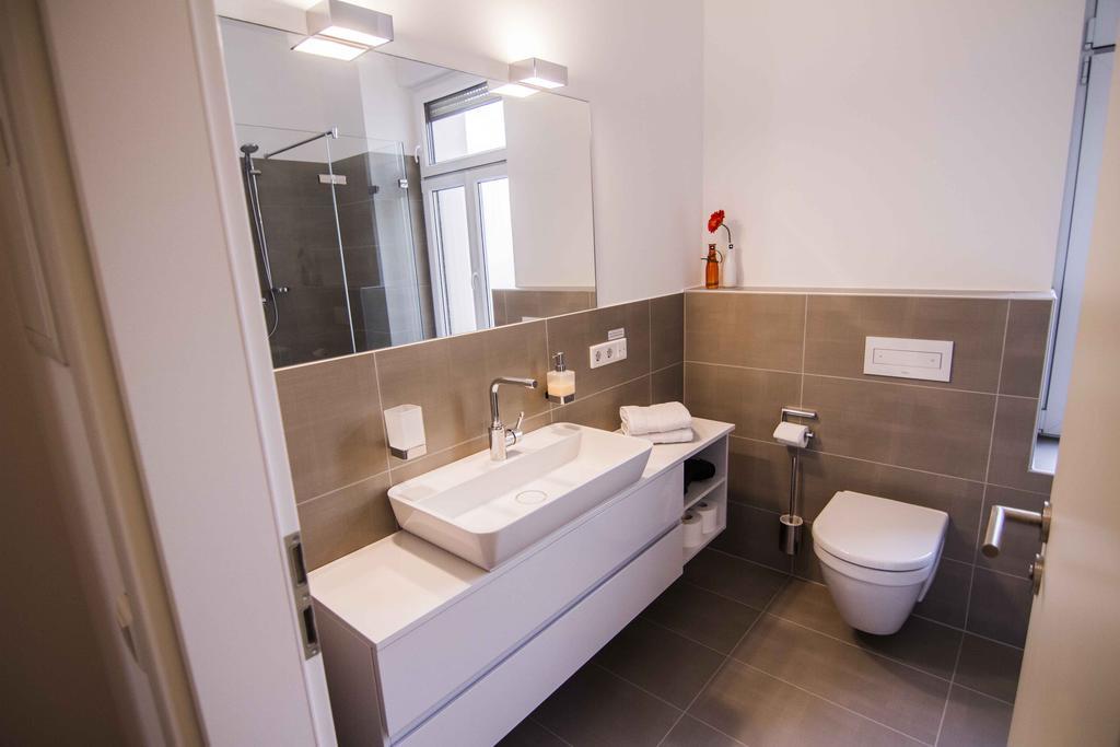 Helvetia Suites Düsseldorf Rom bilde