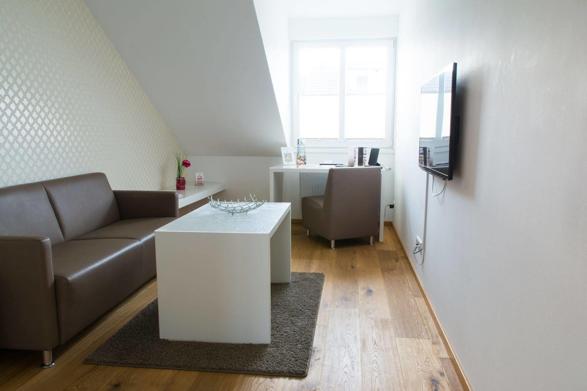 Helvetia Suites Düsseldorf Eksteriør bilde
