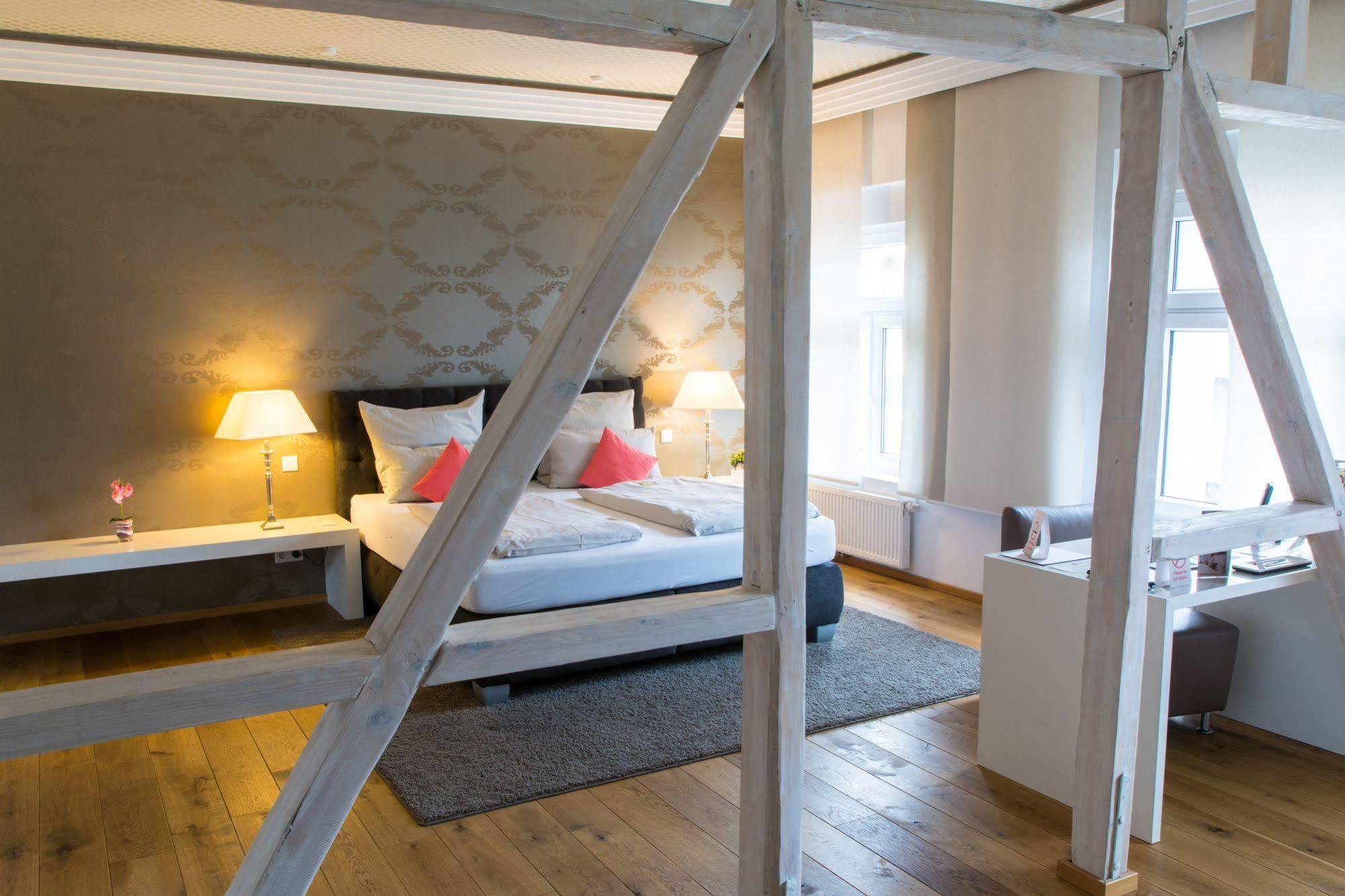 Helvetia Suites Düsseldorf Eksteriør bilde
